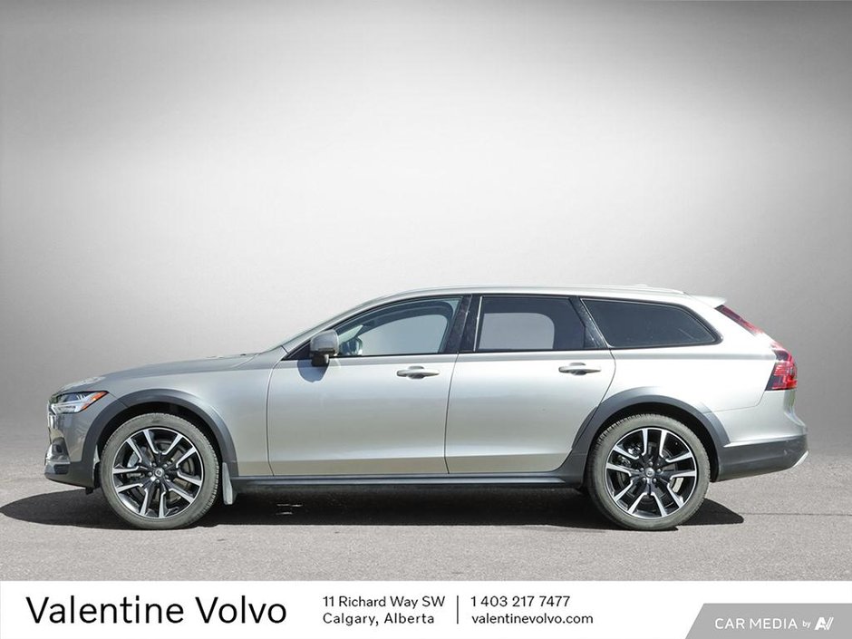 2022 Volvo V90 Cross Country B6 AWD-2