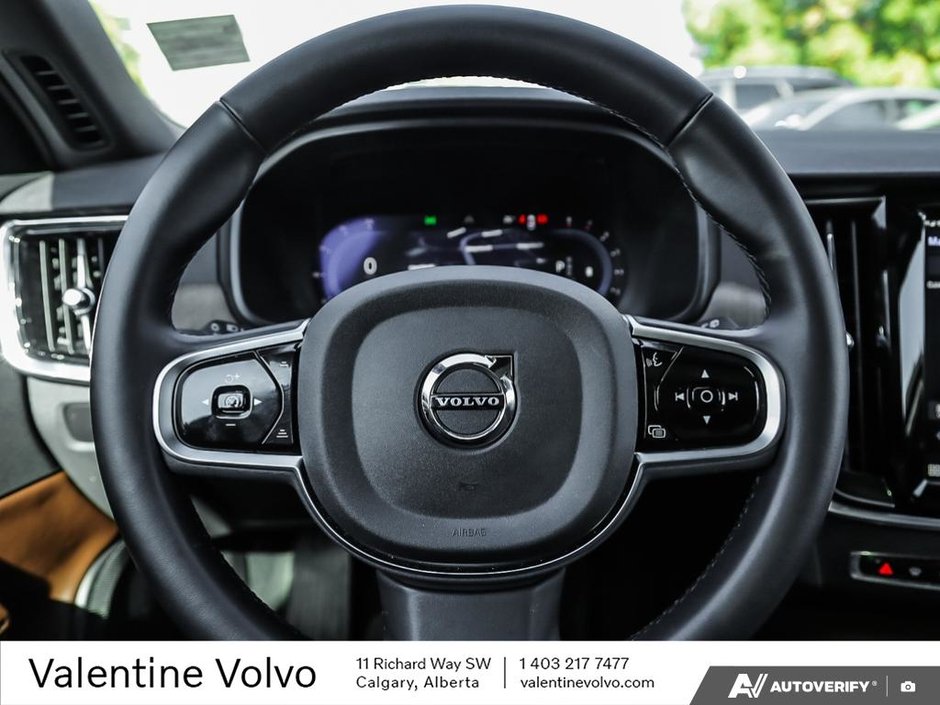 2025 Volvo V90 Cross Country Plus-13