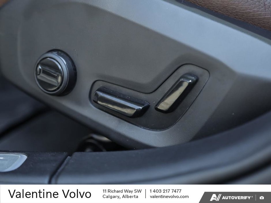 2025 Volvo V90 Cross Country Plus-28