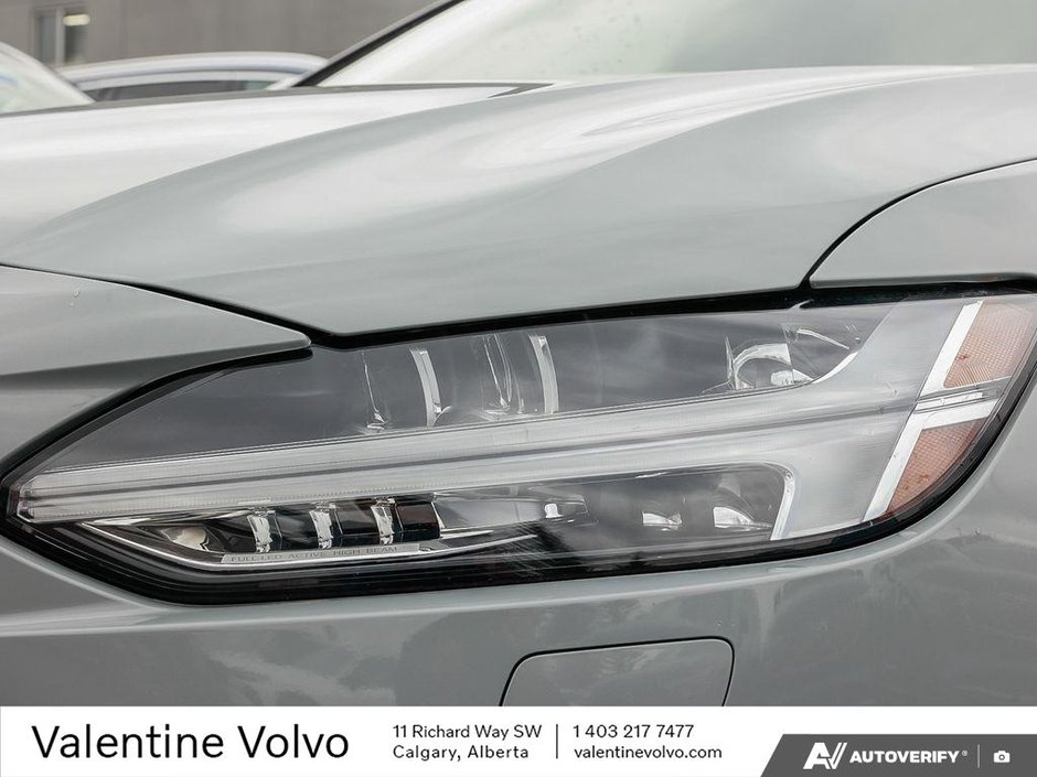 2025 Volvo V90 Cross Country Plus-8