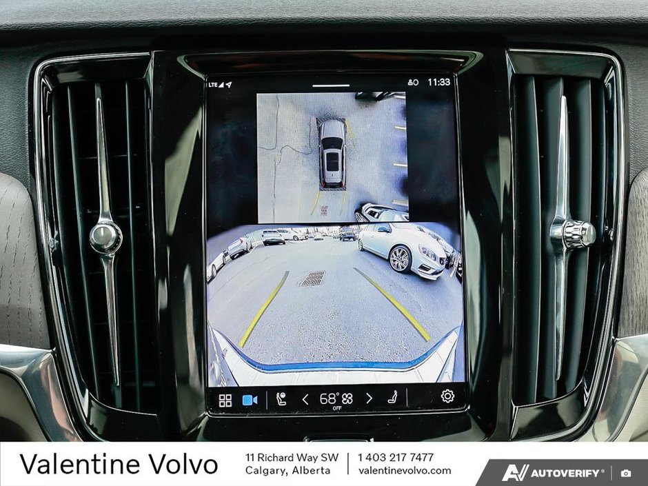 2025 Volvo V90 Cross Country Plus-26