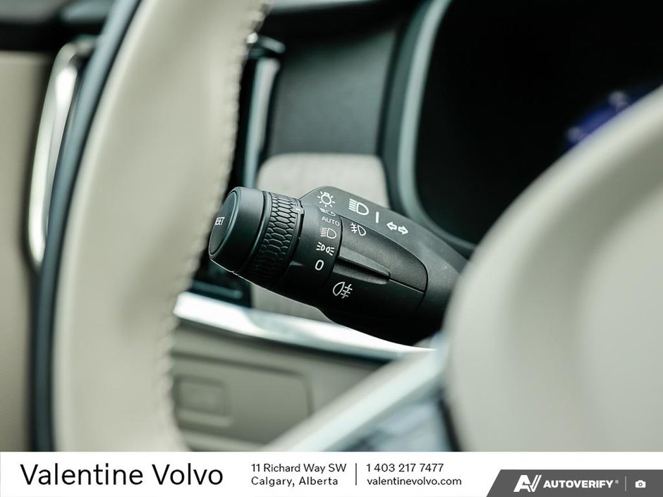 2025 Volvo V90 Cross Country Plus-15