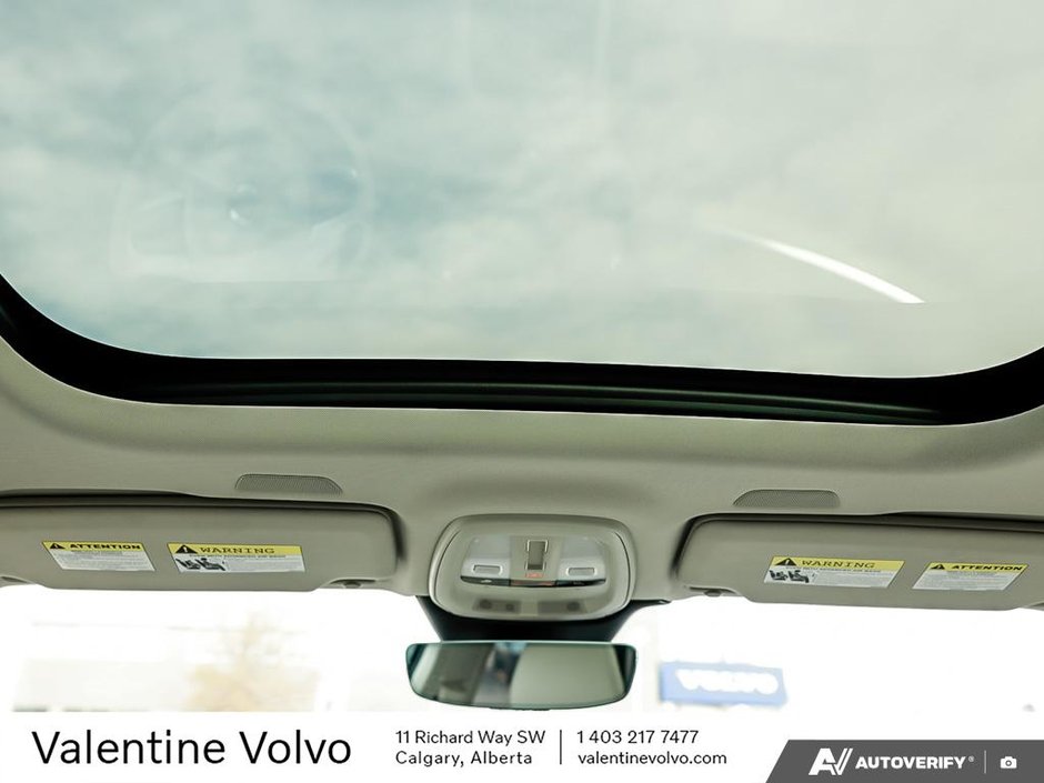 2025 Volvo V90 Cross Country Plus-24