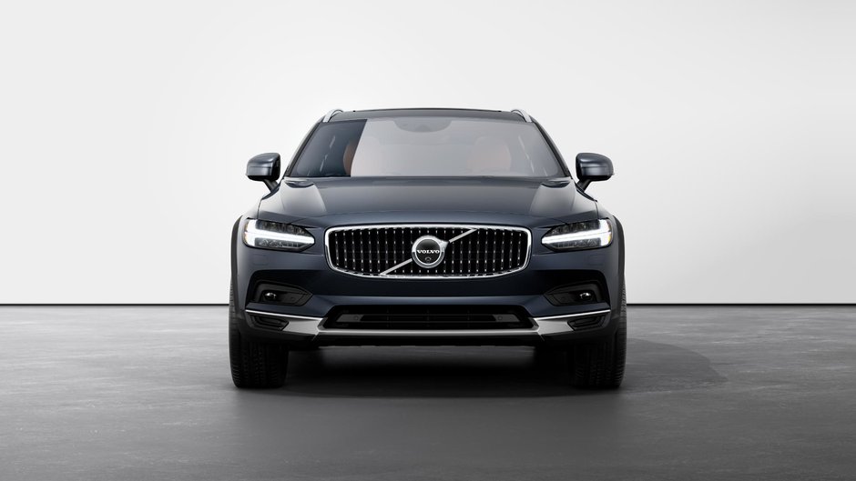 2026 Volvo V90 Cross Country Ultra-2