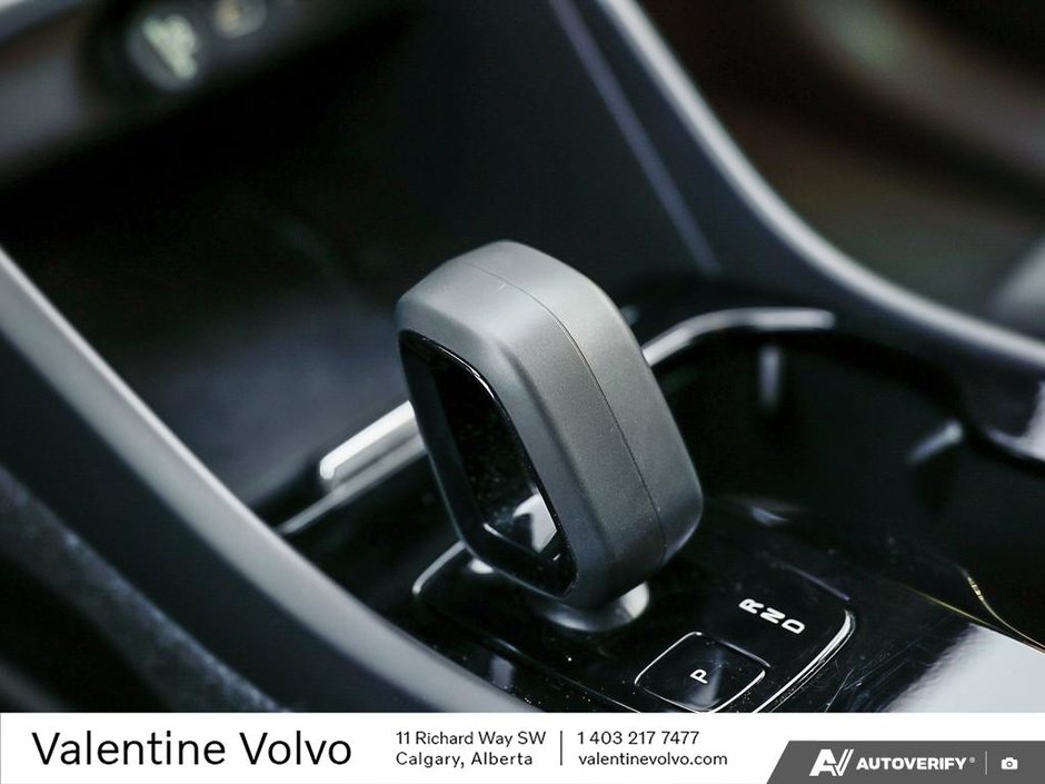 2024 Volvo XC40 Recharge Pure Electric Core-17