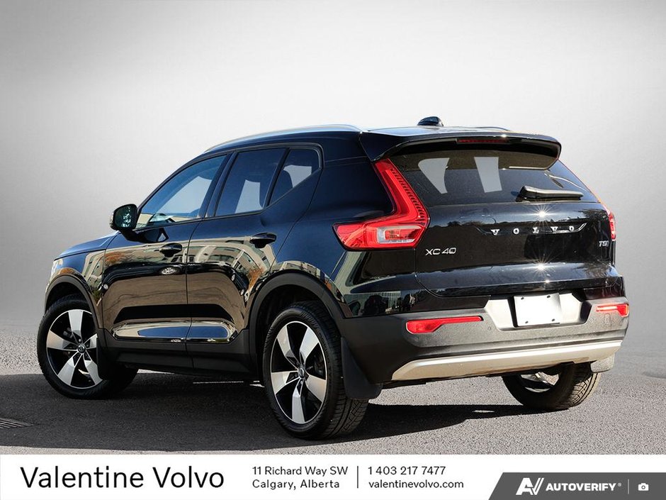 2021 Volvo XC40 Momentum-3
