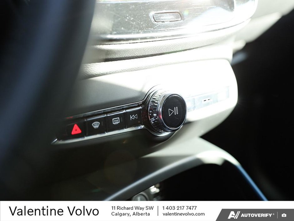 2021 Volvo XC40 Momentum-19