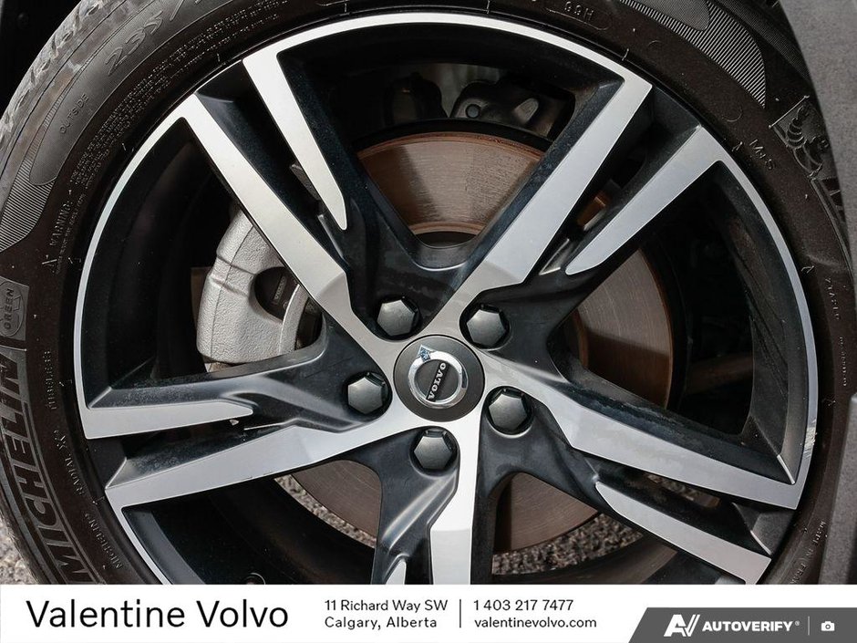 2022 Volvo XC40 R-Design-5