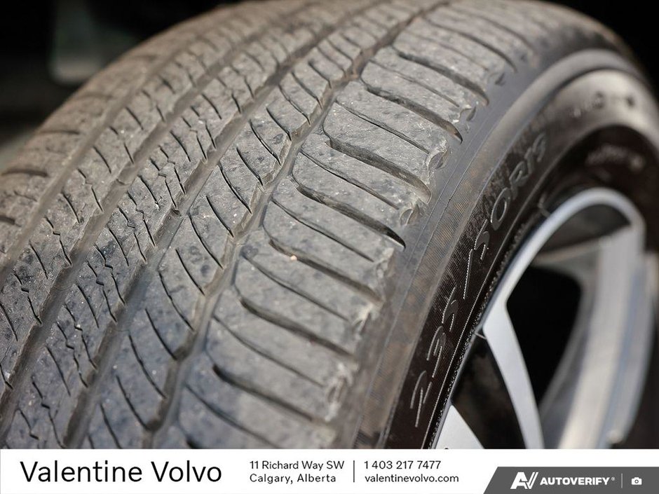 2022 Volvo XC40 R-Design-9