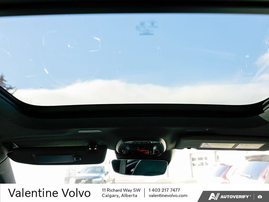 2022 Volvo XC40 R-Design-24