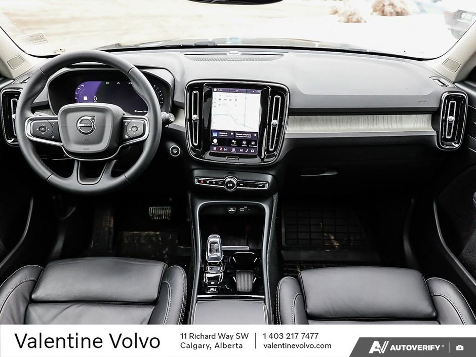 2023 Volvo XC40 Plus Bright Theme-25