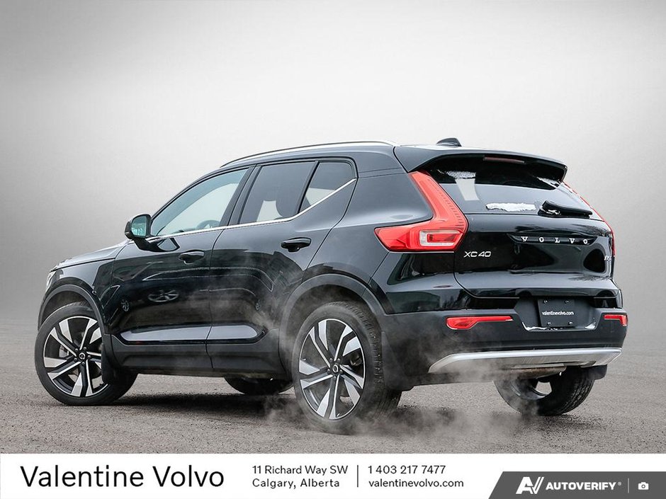 2023 Volvo XC40 Plus Bright Theme-3