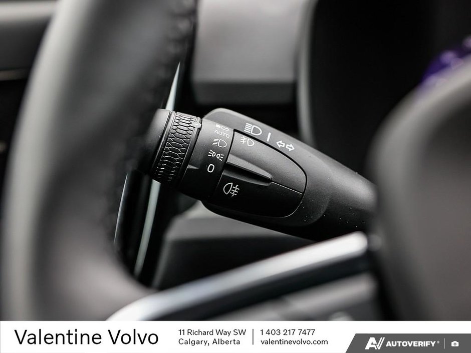 2023 Volvo XC40 Plus Bright Theme-15