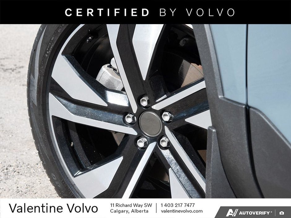 2023 Volvo XC40 Ultimate Dark Theme-5
