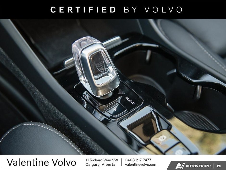 2023 Volvo XC40 Ultimate Dark Theme-18