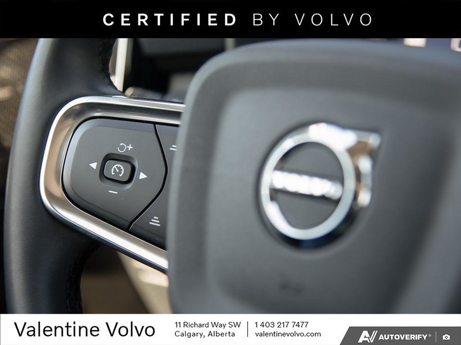 2023 Volvo XC40 Ultimate Dark Theme-17