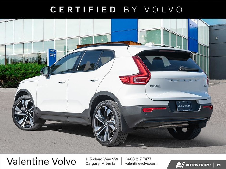 2023 Volvo XC40 Ultimate Dark Theme-3