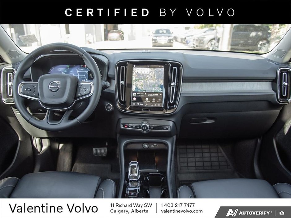 2023 Volvo XC40 Ultimate Dark Theme-24