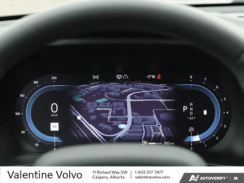 2024 Volvo XC40 Plus Dark Theme-14