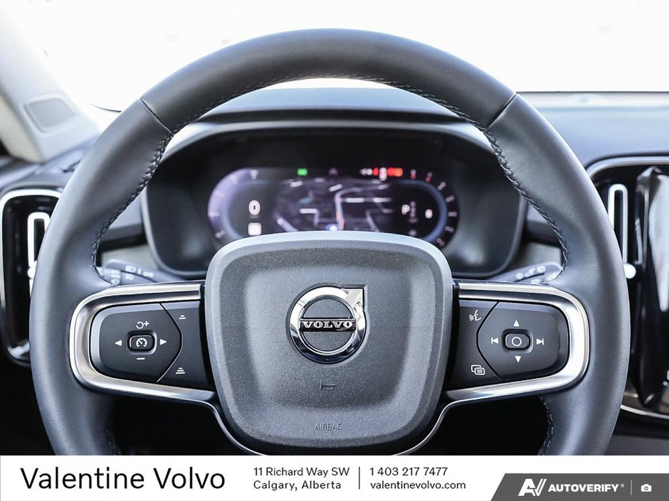 2024 Volvo XC40 Plus Dark Theme-13