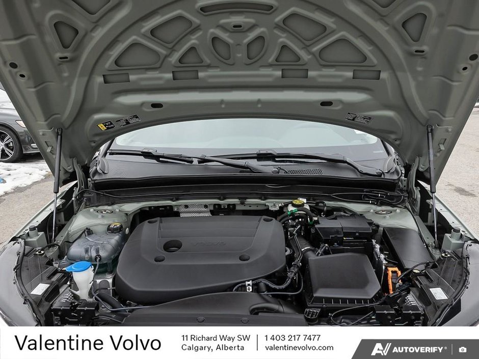 2024 Volvo XC40 Plus Bright Theme-7