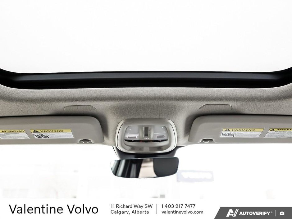 2024 Volvo XC40 Plus Bright Theme-24