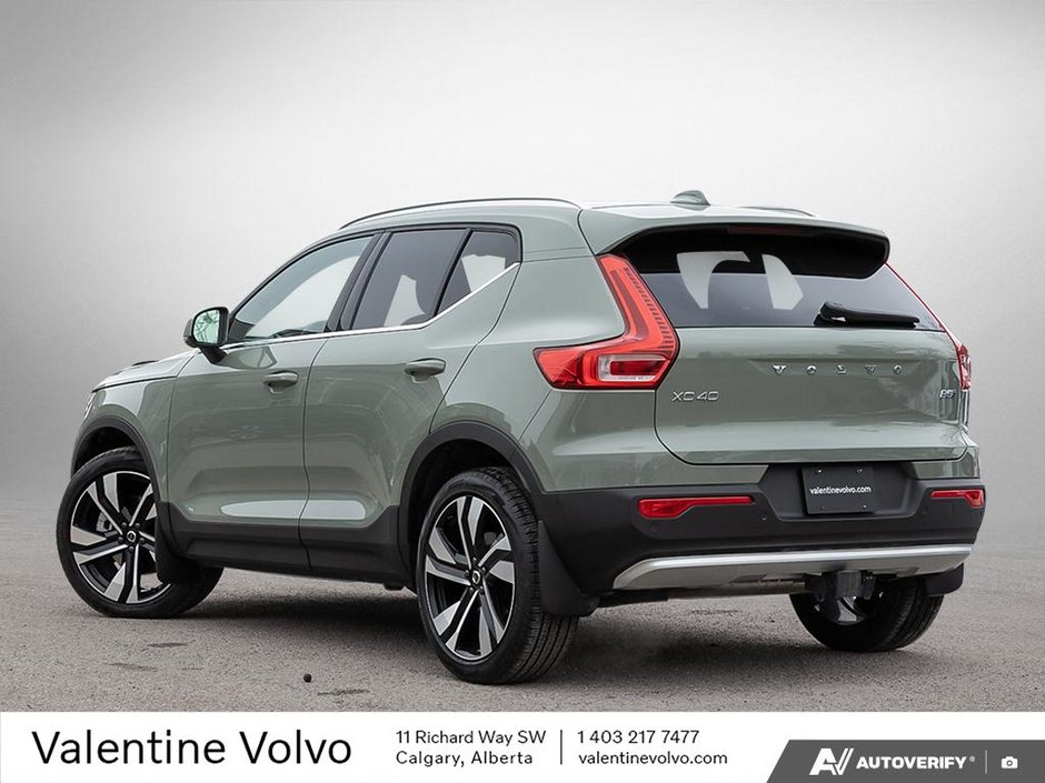 2024 Volvo XC40 Plus Bright Theme-3