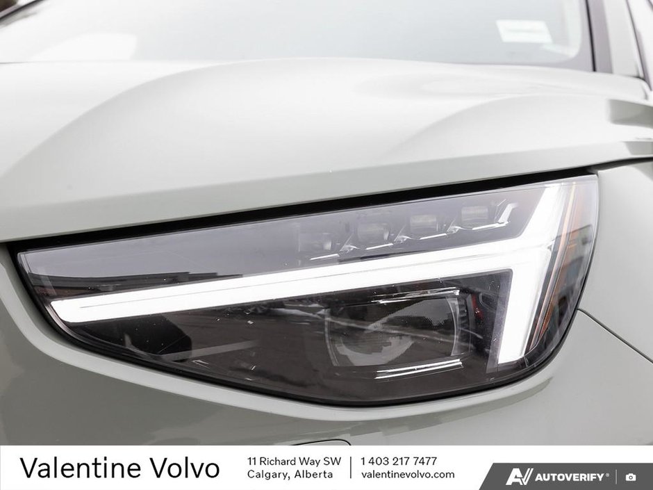 2024 Volvo XC40 Plus Bright Theme-8
