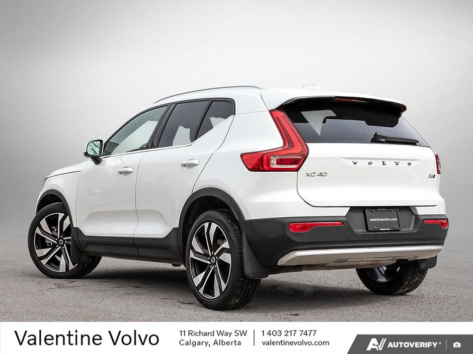 2024 Volvo XC40 Ultimate Bright Theme-3