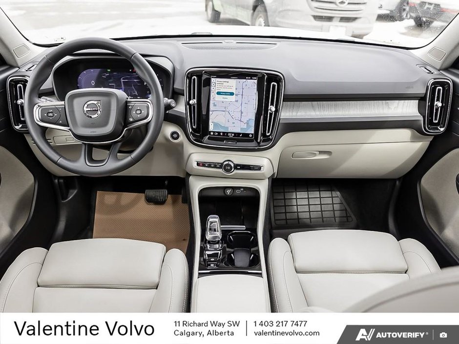 2024 Volvo XC40 Ultimate Bright Theme-25