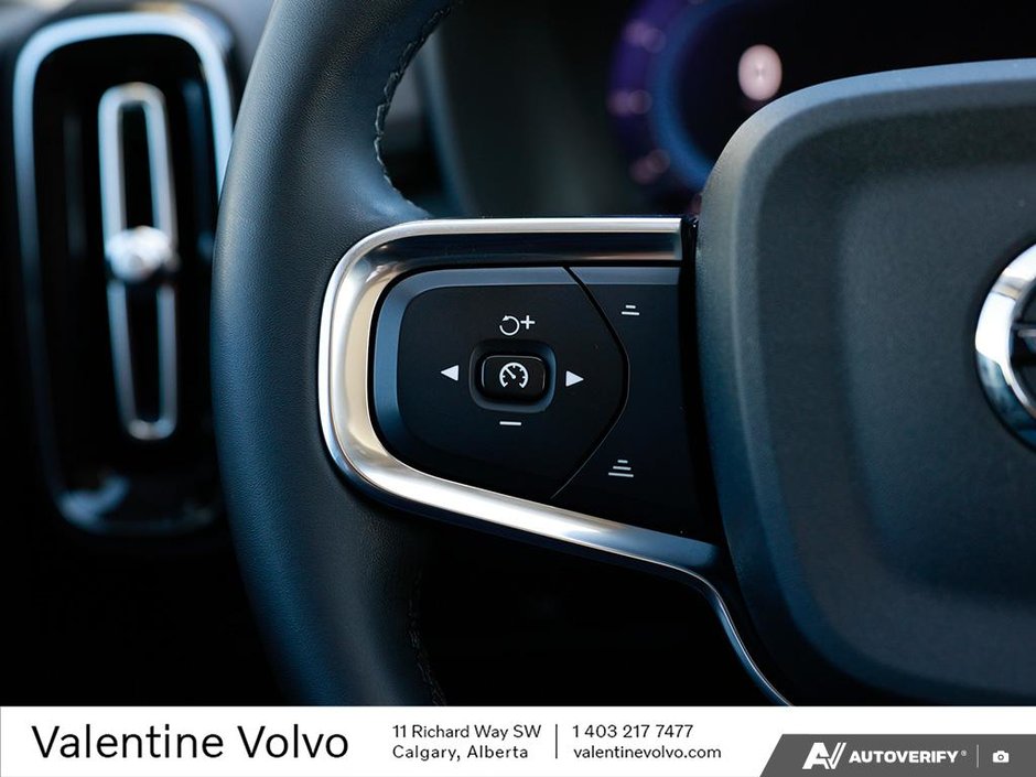 2024 Volvo XC40 Ultimate Bright Theme-12