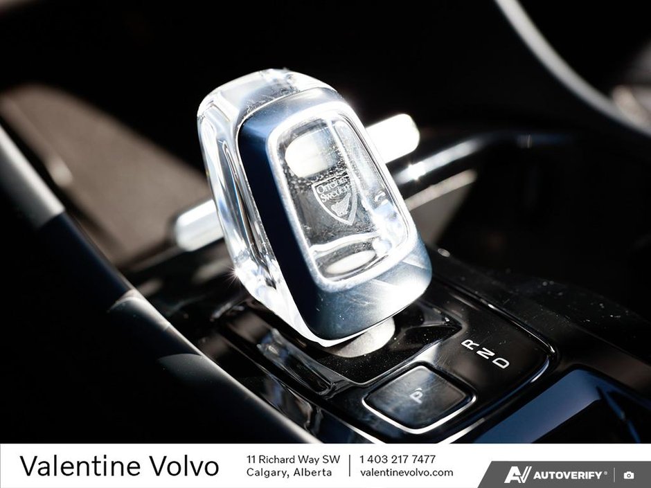 2024 Volvo XC40 Ultimate Bright Theme-14