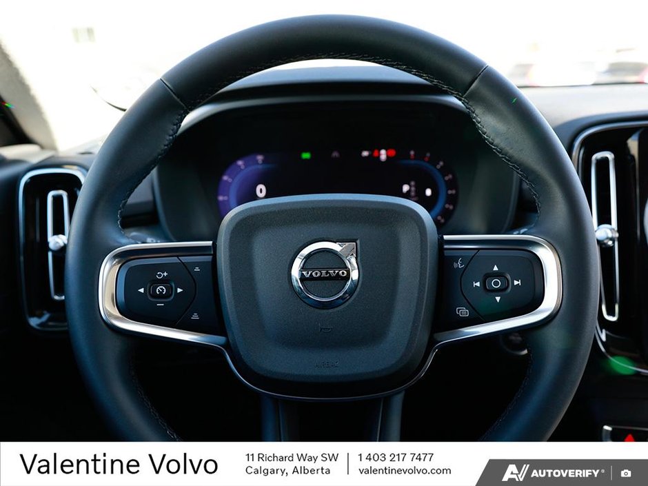 2024 Volvo XC40 Ultimate Bright Theme-9