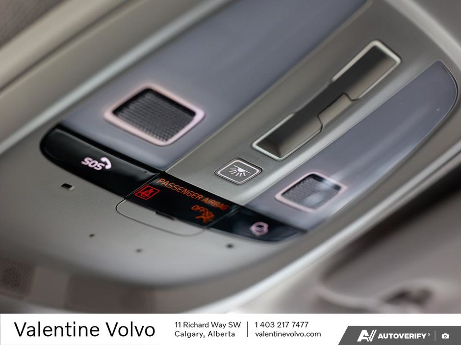 2024 Volvo XC40 Ultimate Dark Theme-21