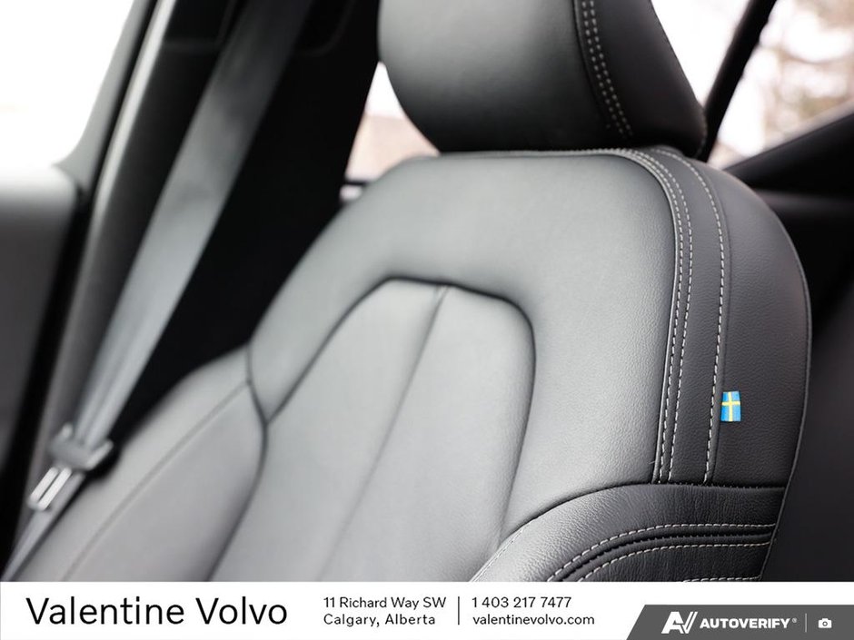 2024 Volvo XC40 Ultimate Dark Theme-22