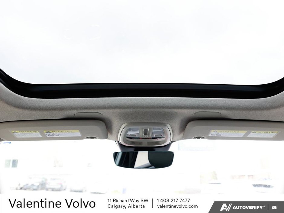 2024 Volvo XC40 Ultimate Dark Theme-24