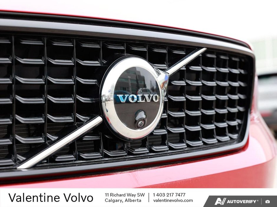 2024 Volvo XC40 Ultimate Dark Theme-11