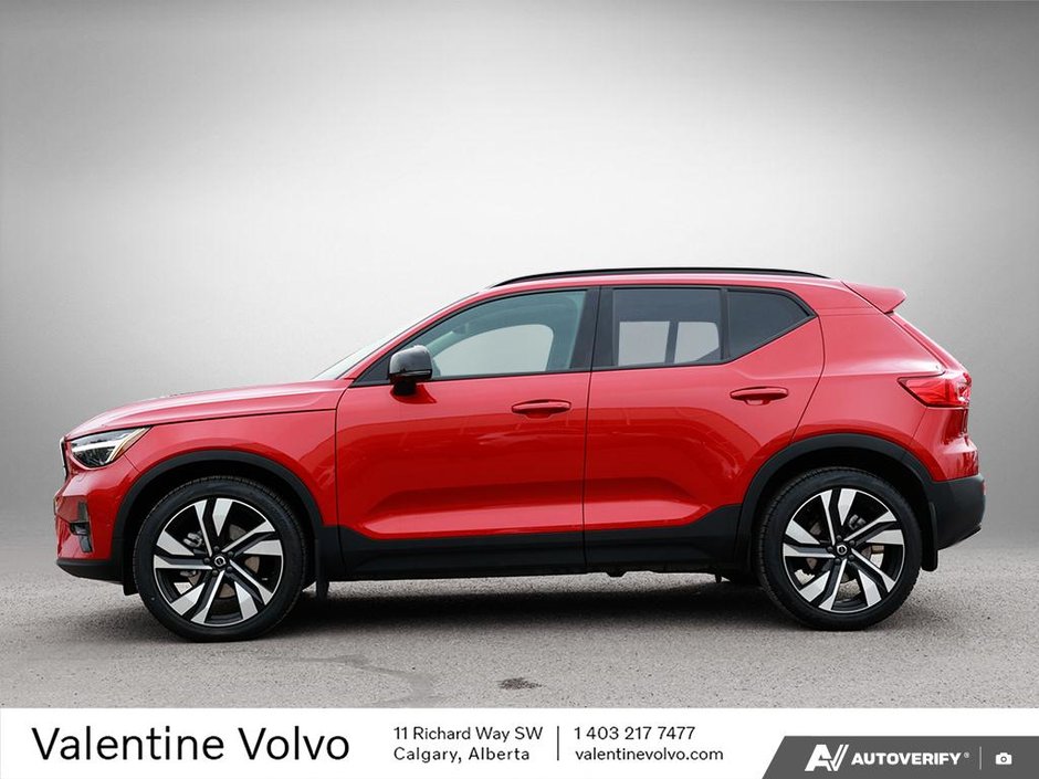 2024 Volvo XC40 Ultimate Dark Theme-2