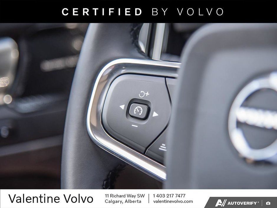 2024 Volvo XC40 Ultimate Dark Theme-16