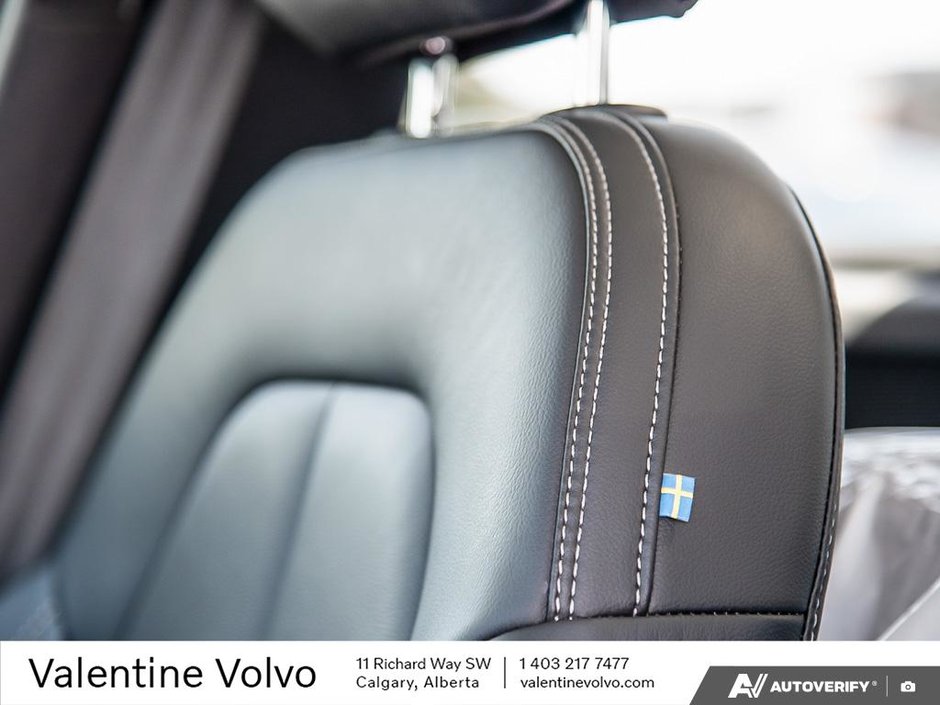 2024 Volvo XC40 Ultimate Dark Theme-21