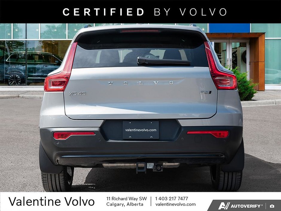 2024 Volvo XC40 Ultimate Dark Theme-4