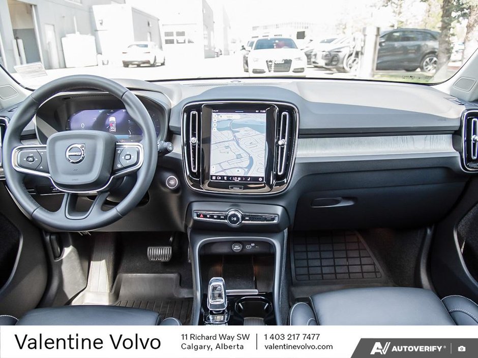 2024 Volvo XC40 Ultimate Dark Theme-22