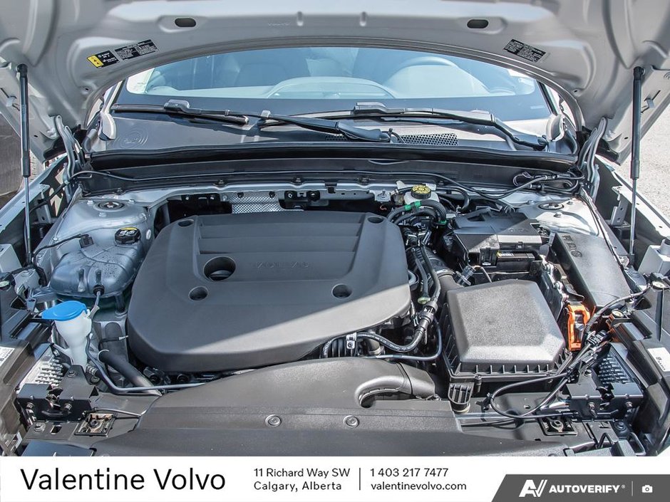 2024 Volvo XC40 Ultimate Dark Theme-7