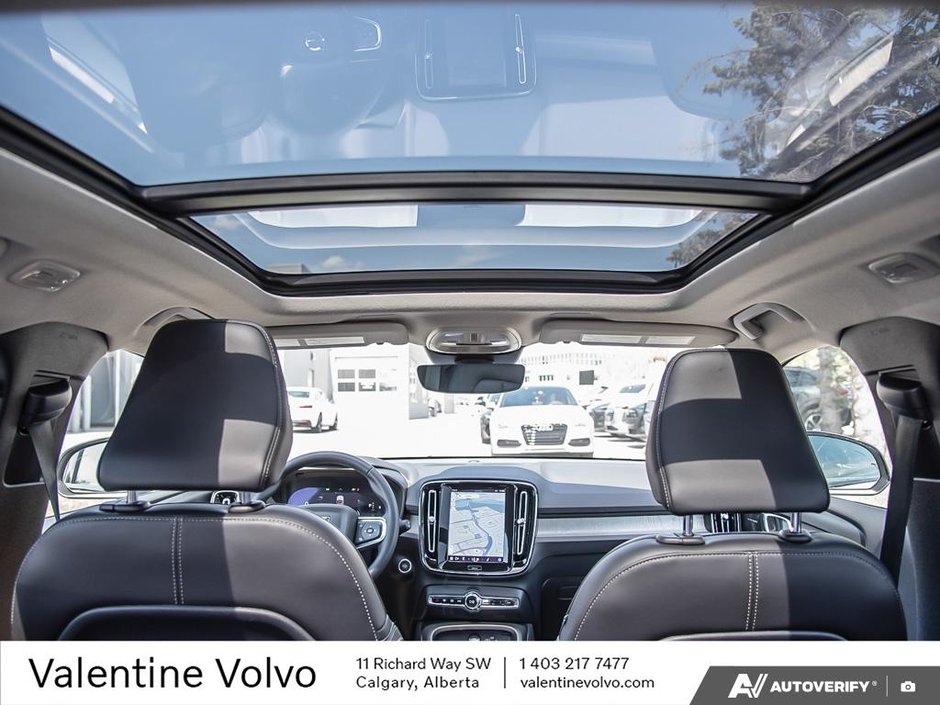2024 Volvo XC40 Ultimate Dark Theme-23