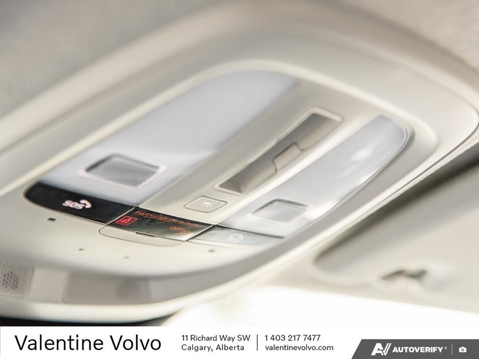 2024 Volvo XC40 Ultimate Dark Theme-20
