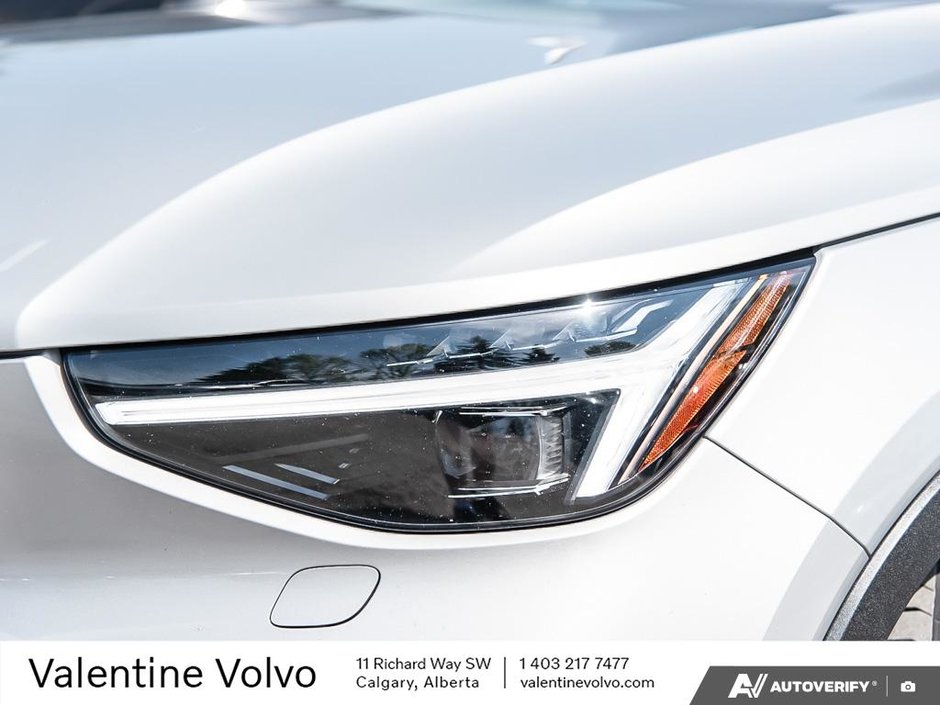 2024 Volvo XC40 Ultimate Dark Theme-9
