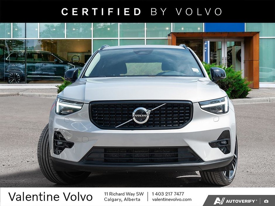 2024 Volvo XC40 Ultimate Dark Theme-1