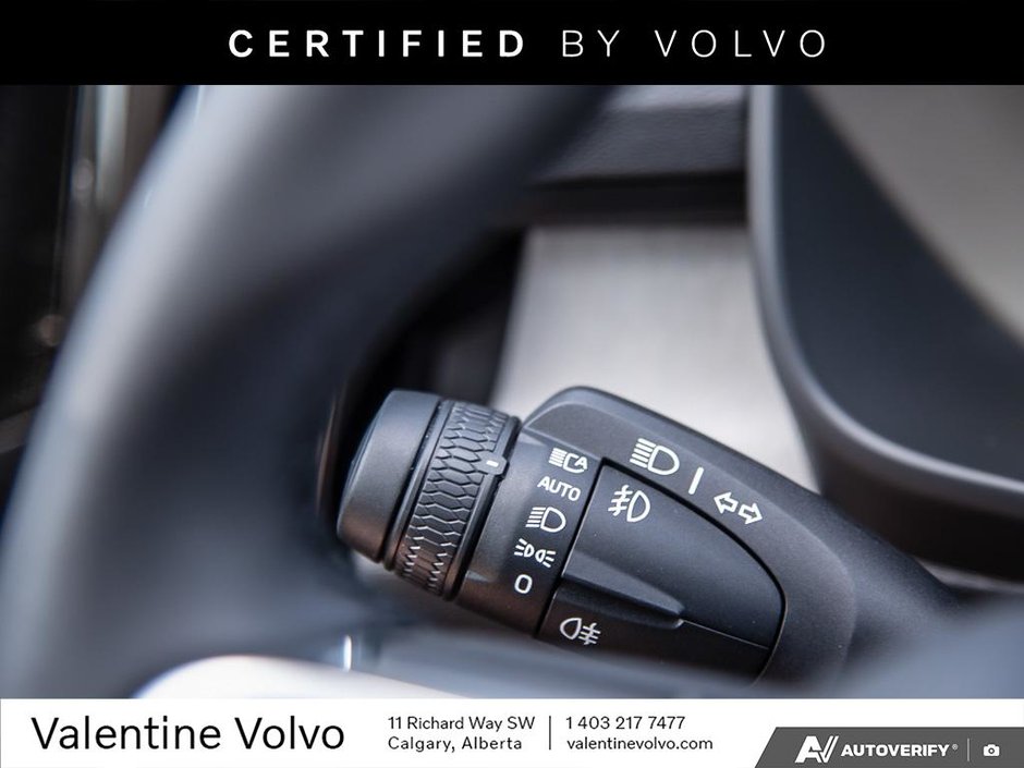 2024 Volvo XC40 Ultimate Dark Theme-14