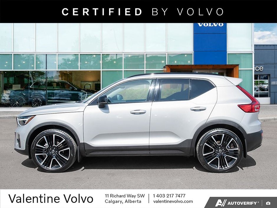 2024 Volvo XC40 Ultimate Dark Theme-2