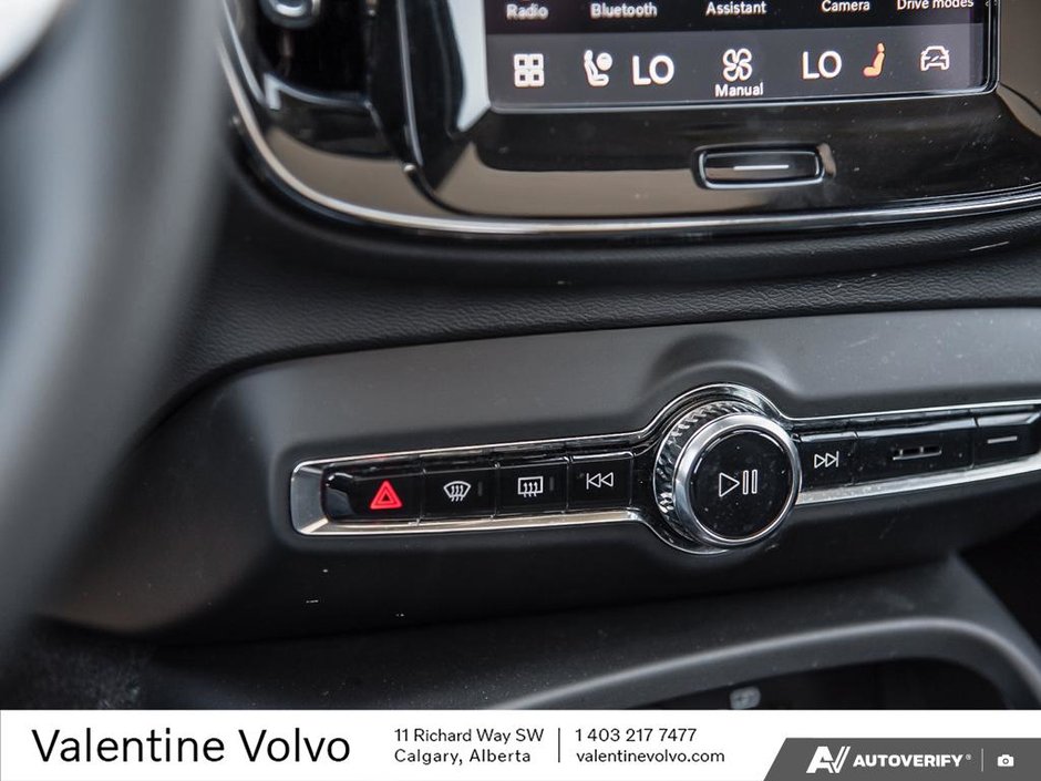2024 Volvo XC40 Plus Bright Theme-18